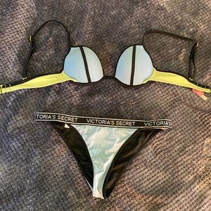 Victoria’s Secret bath suit set